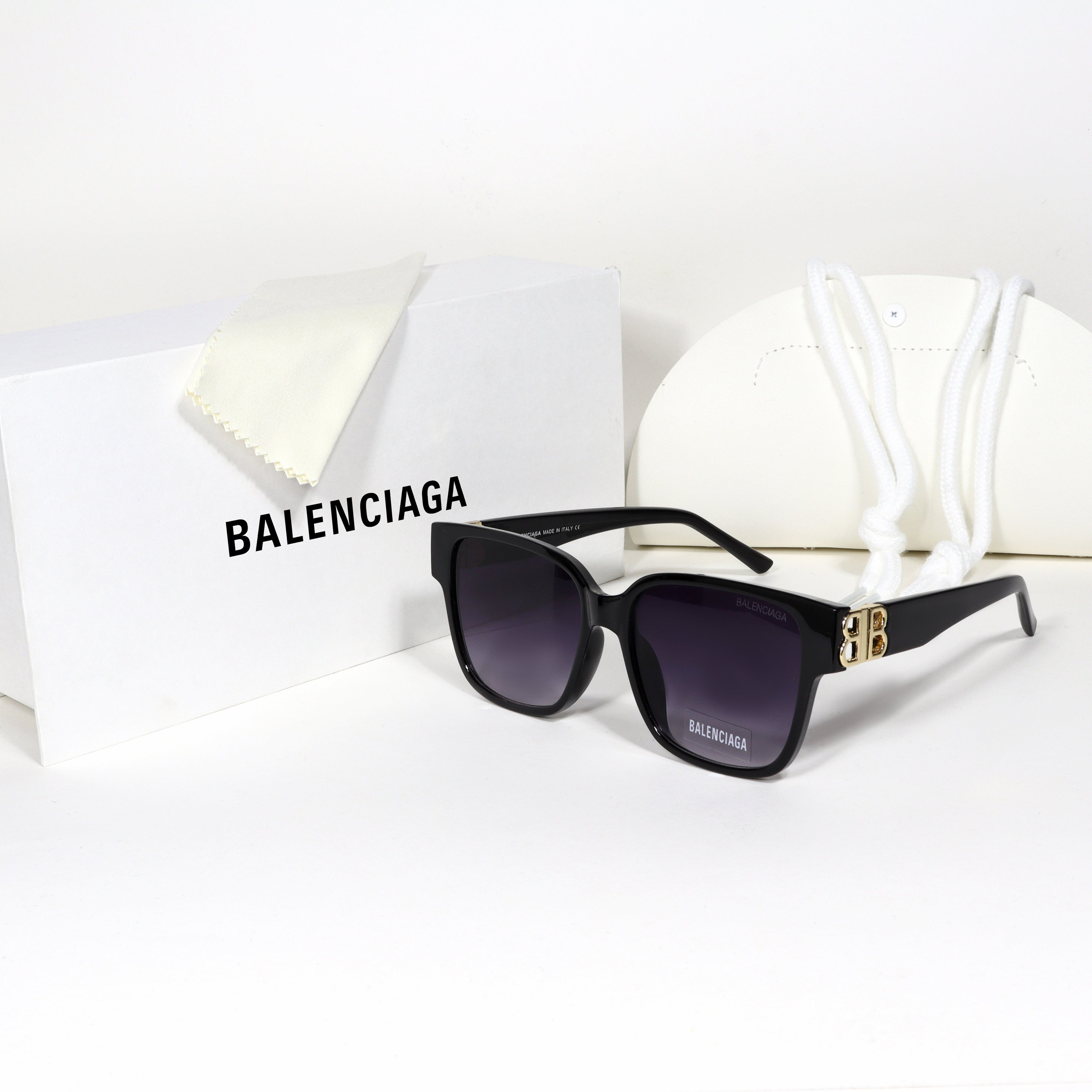 Balenciaga Sunglasses - SNG27