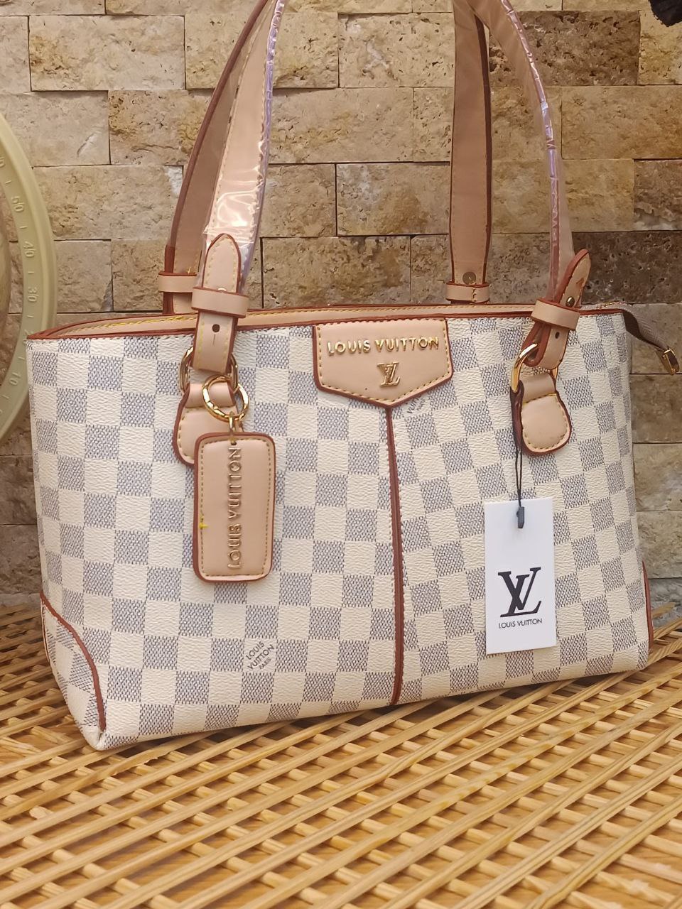 Louis Vuitton - LV51