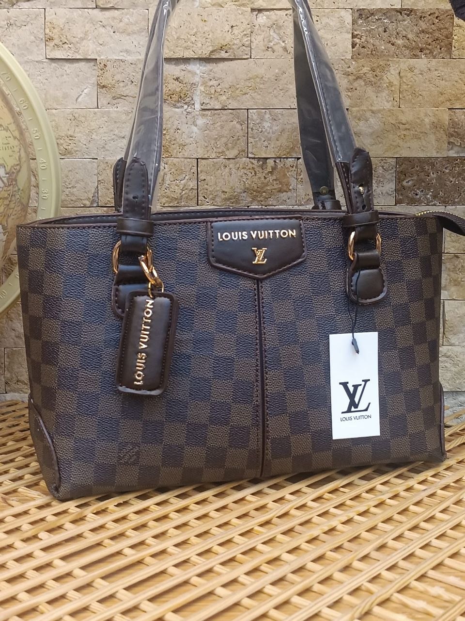 Louis Vuitton - LV52