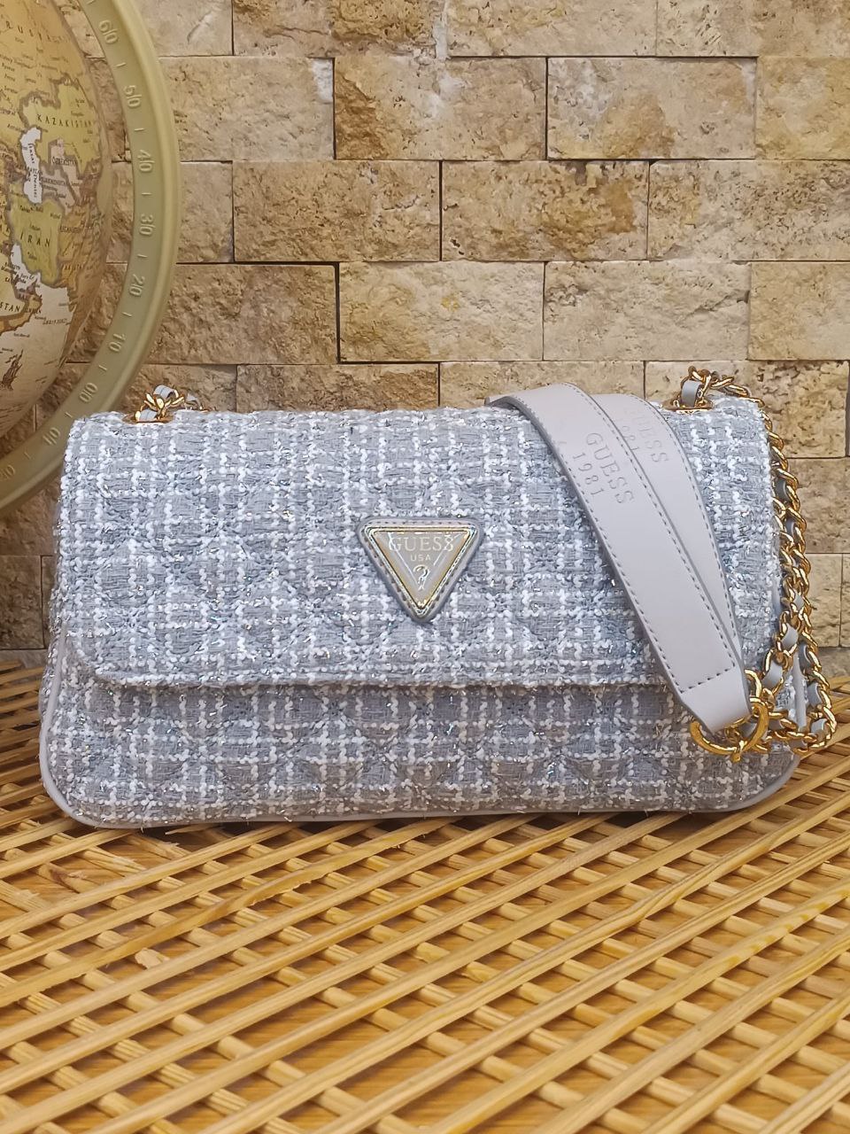 Guess Giully - GSS44