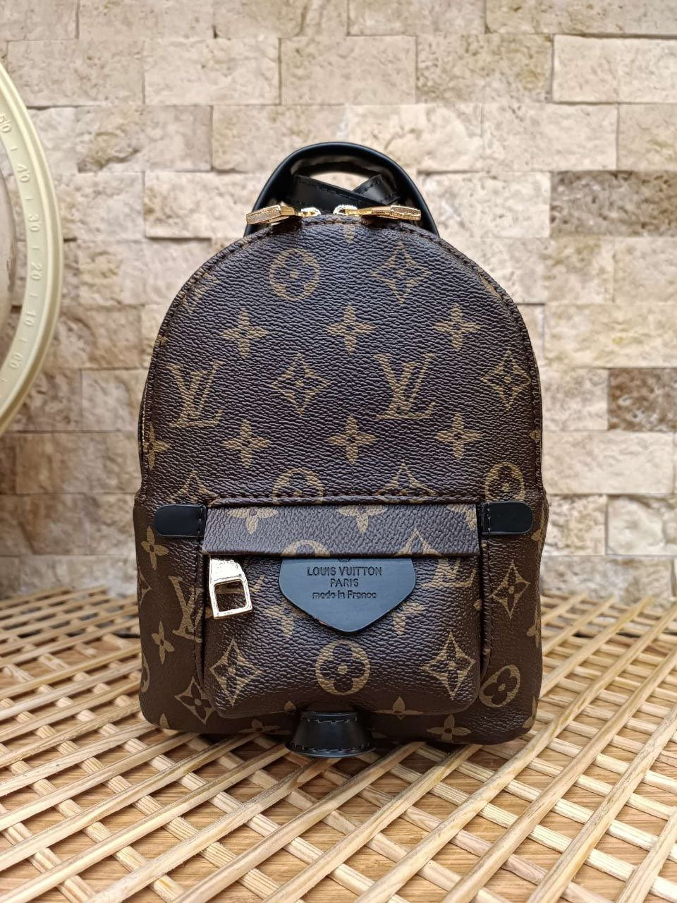 Louis Vuitton mini backbag - LV21