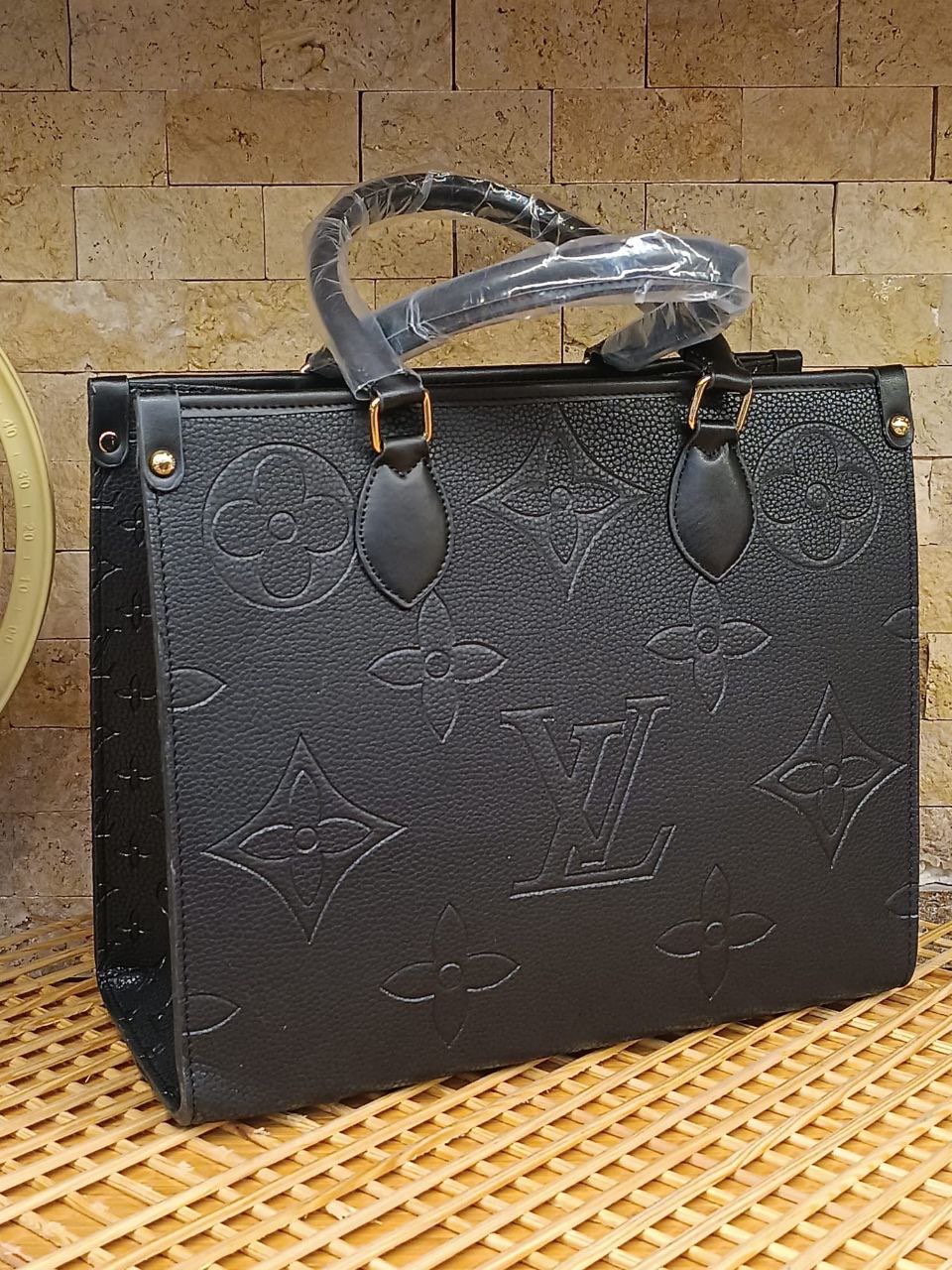 Louis Vuitt0n - LV17