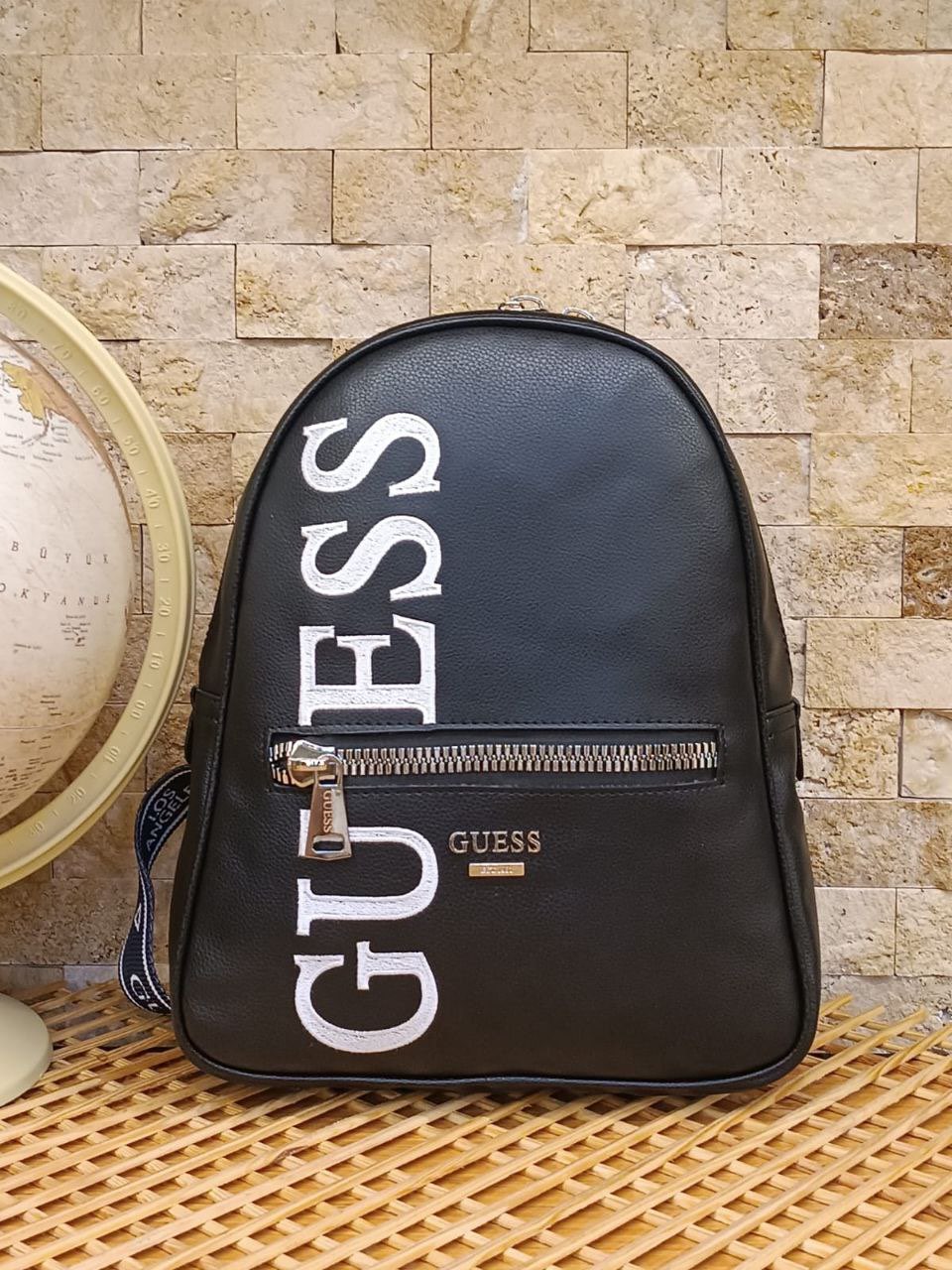 Guess - GSS10