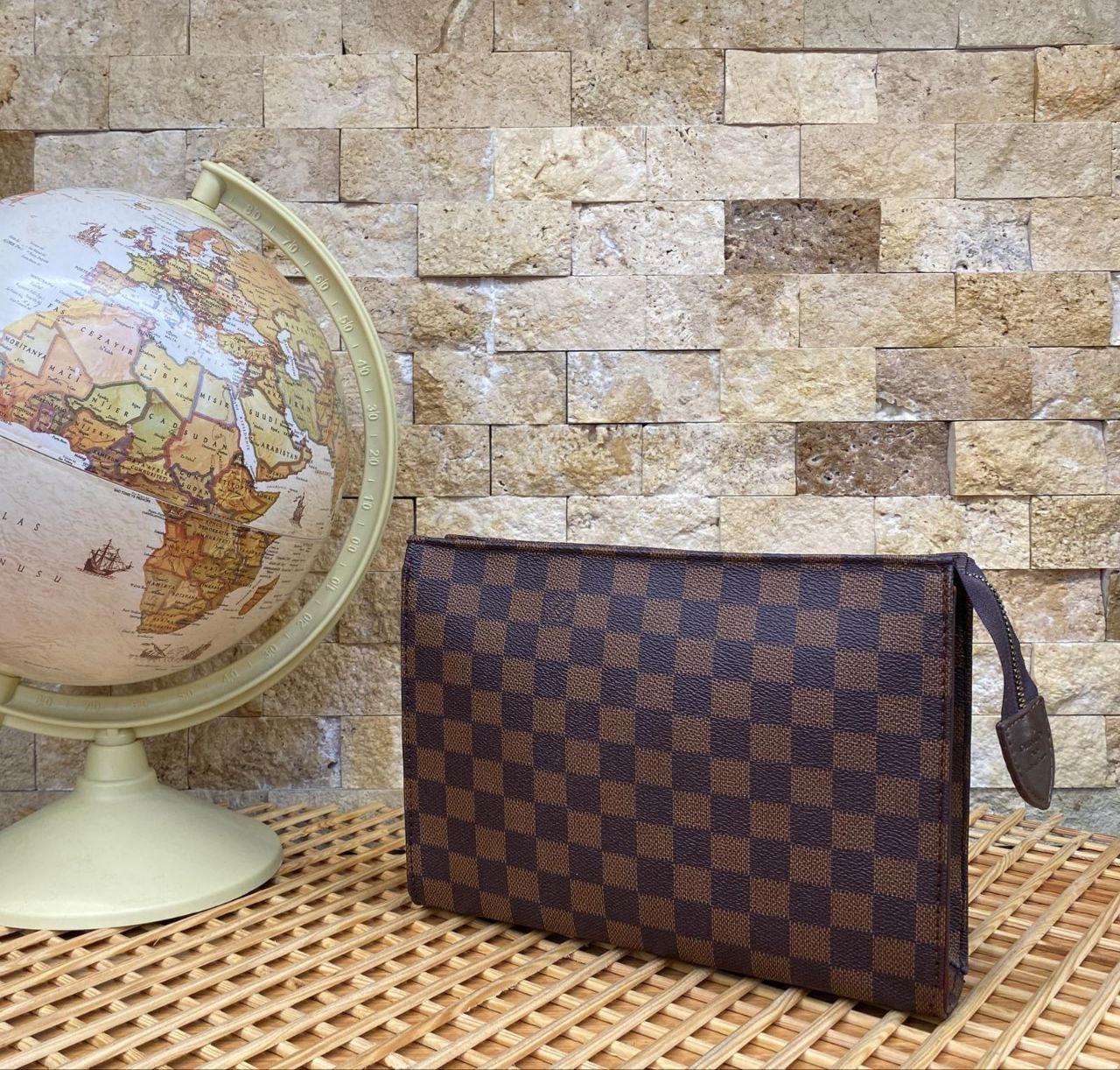 Louis Vuitton envelope - LV03