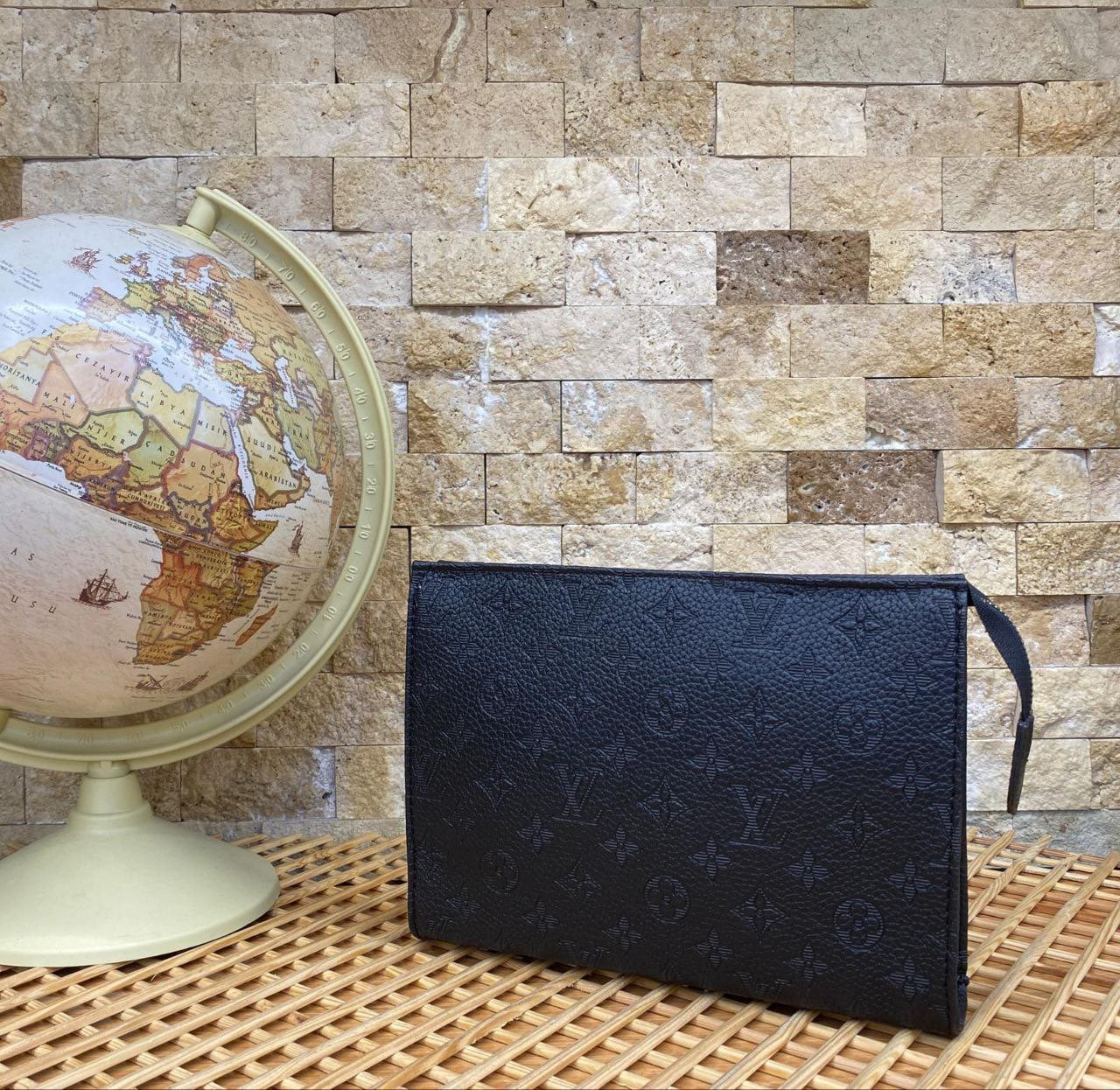 Louis Vuitton envelope - LV01